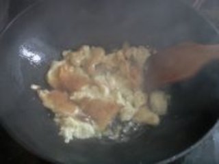 西红柿炒鸡蛋的做法步骤4