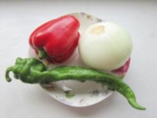 辣椒炒肉丝的做法步骤1