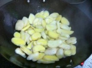 红烧土豆的做法步骤4