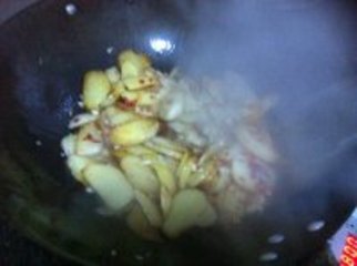 红烧土豆的做法步骤12