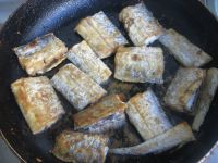 糖醋带鱼的做法步骤5