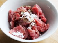 彩椒牛肉的做法步骤2