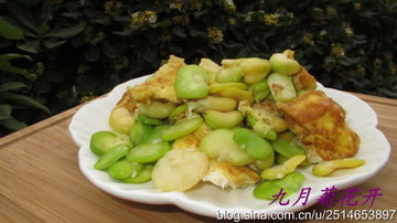 蚕豆炒鸡蛋的做法