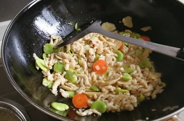 炒三鲜的做法步骤16