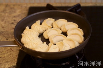 韩风泡菜锅贴步骤23