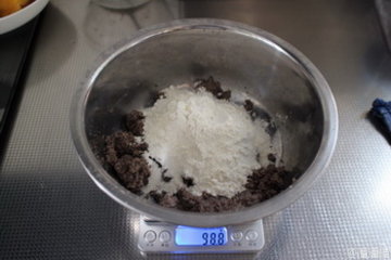 地瓜夹心黑豆渣发糕步骤2