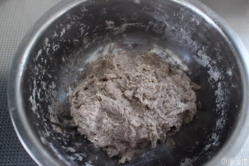 地瓜夹心黑豆渣发糕步骤4