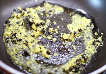 紫薯蒸排骨的做法步骤5