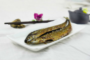 酱烤秋刀鱼