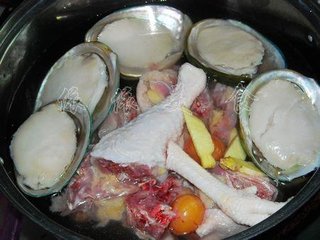 老母鸡鲍鱼玉米汤3