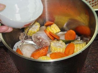 老母鸡鲍鱼玉米汤5