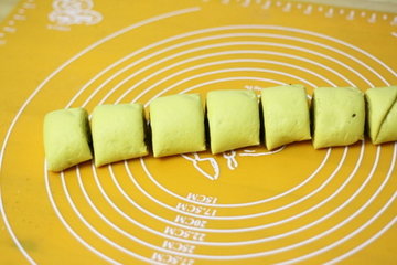 南瓜椒盐花卷的做法步骤6