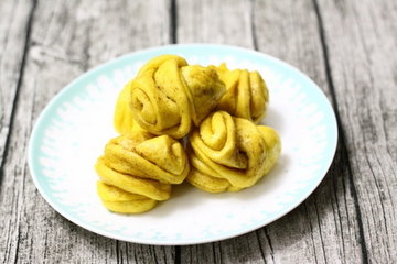 南瓜椒盐花卷的做法步骤10