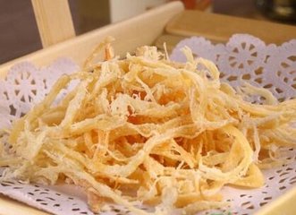 鱿鱼丝一次吃多少合适?鱿鱼丝吃多了会怎么样 鱿鱼丝一次吃多少合适?鱿鱼丝吃多了会怎么样