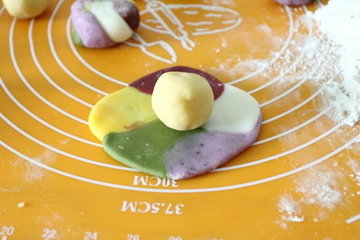 冰皮月饼的做法及配方的做法步骤11