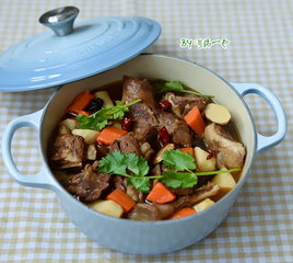 红焖羊腿山药锅