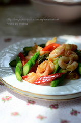 北极虾仁炒芦笋的做法