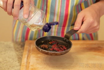 手撕卷菜心步骤2