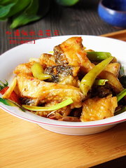 野山椒红烧鱼的做法