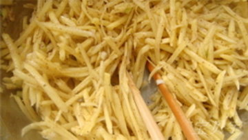 椒盐土豆饼步骤4