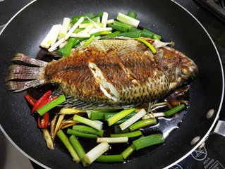 红烧糖醋吴郭鱼5