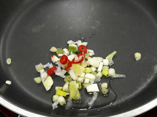 蒜香鸡肉黄金蛋炒饭3