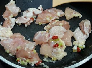 蒜香鸡肉黄金蛋炒饭4