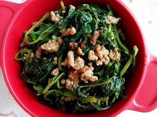 豆瓣肉末炒地瓜叶4