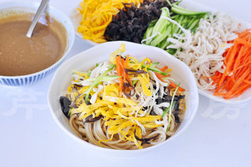 五色芝麻酱拌面6