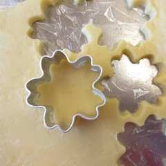 樱花雪果酱酥饼的做法3