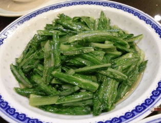 记住这“3点”，不管炒什么蔬菜，炒好的菜叶绿的发亮4