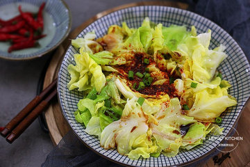 倍儿下饭：圆白菜的新吃法，比炒着吃还脆，几分钟上桌1