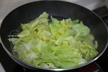 倍儿下饭：圆白菜的新吃法，比炒着吃还脆，几分钟上桌5