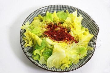 倍儿下饭：圆白菜的新吃法，比炒着吃还脆，几分钟上桌6