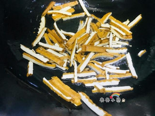 它能杀菌消炎，还能保障你的肠道，换季就炒一盘！3