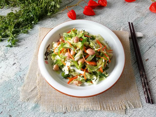 东北大嫂做“花咸菜”只用放盐就可以，两天就能吃，吃了赞不绝口10