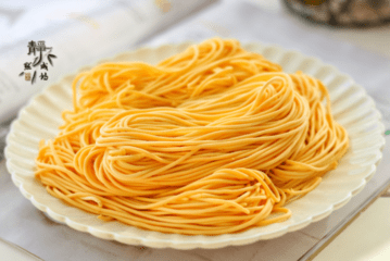 买的面条煮不烂，自己做才放心，这款自制面条，尤其适合孩子吃