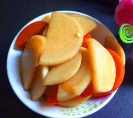 萝卜这样腌，不加一粒盐，酸甜爽脆，朋友总是来打包