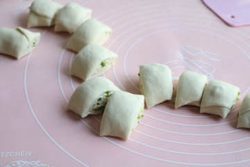 女儿就馋我做的面食，不用酵母不用二发，蓬松柔软6