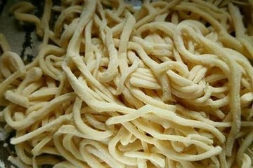 冬季减肥不要吃错了：米饭和面条哪个的热量高，更容易发胖？4