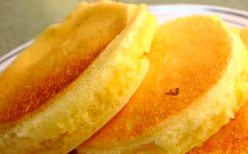 一盒牛奶两个鸡蛋，3分钟学会蛋奶酥做法，香甜蓬松比蛋糕还好吃5