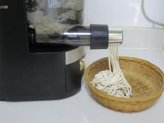 天气寒冷，给孩子做热乎乎一碗早餐，一上午精力充足！3