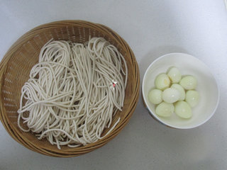 天气寒冷，给孩子做热乎乎一碗早餐，一上午精力充足！5