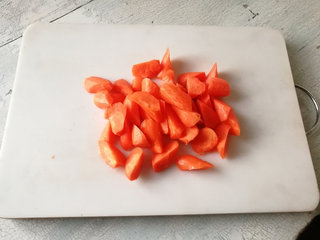 秋季要吃“小人参”(胡萝卜)，减少得感冒，教你这个做法，简单有营养3