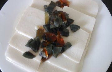 皮蛋豆腐的做法5