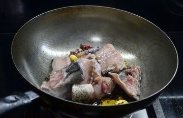 麻辣鱼的做法5