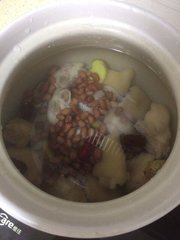 炖猪蹄汤时，千万不要直接炖！如果少了这1步，猪蹄臭味非常重6