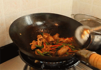 多年大厨：炒肉下锅前多加一步，保证鲜嫩不柴1