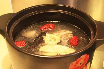 简单易学：冬季要喝这5道汤，鲜美过瘾暖一天4