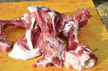 很多人都做错了：炖骨头第一步还在焯水？难怪汤不白，还没营养4